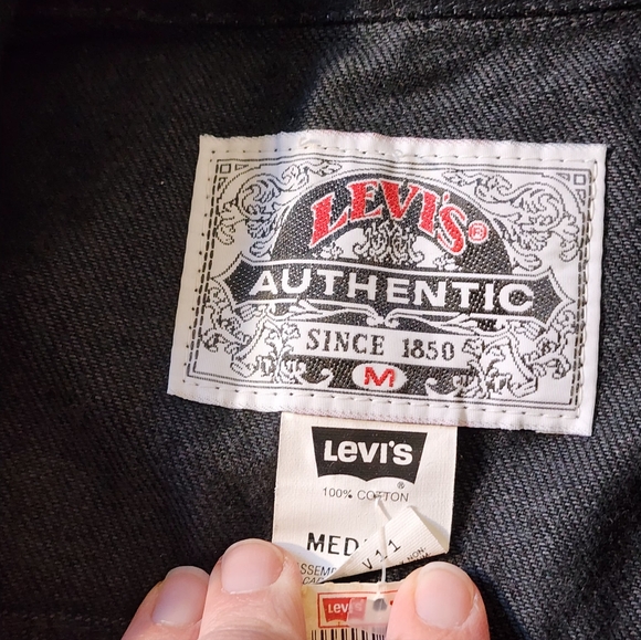 Levi's Black Denim Vest - Picture 3 of 3